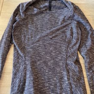 Lululemon top